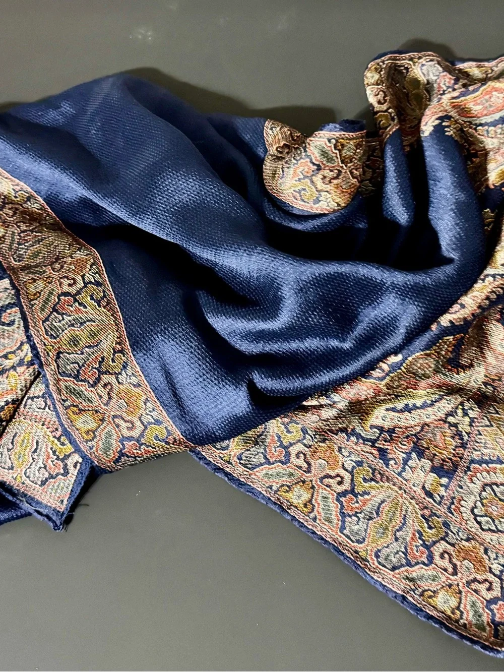 Vintage Perry Ellis Paisley Jacquard Scarf Navy Blue Wool Silk Blend Fringeless